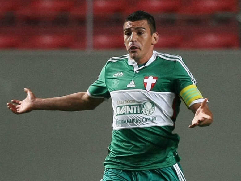 L&uacute;cio lamentou derrota para o Atl&eacute;tico-MG e cobra rea&ccedil;&atilde;o da equipe. (Foto: Cesar Greco/Fotoarena)