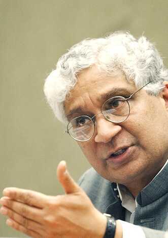 O economista indiano Deepak Nayyar em Nova York, nos Estados Unidos. (Foto: divulgação)