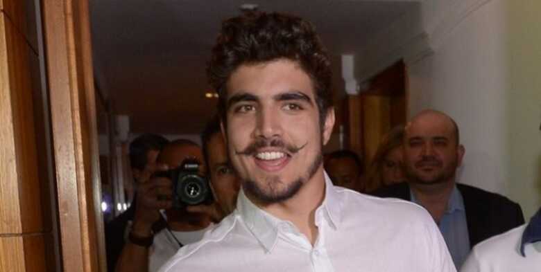 O ator Caio Castro durante evento realizado na noite de ontem (10) em São Paulo. (Foto: AgNews)
