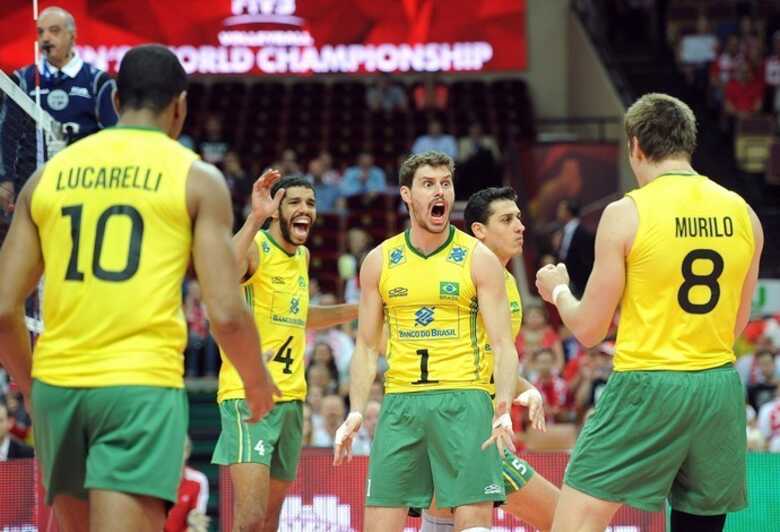 Bruninho comemora muito cada ponto da sele&ccedil;&atilde;o brasileira contra a Fran&ccedil;a. (Foto: divulga&ccedil;&atilde;o/FIVB)