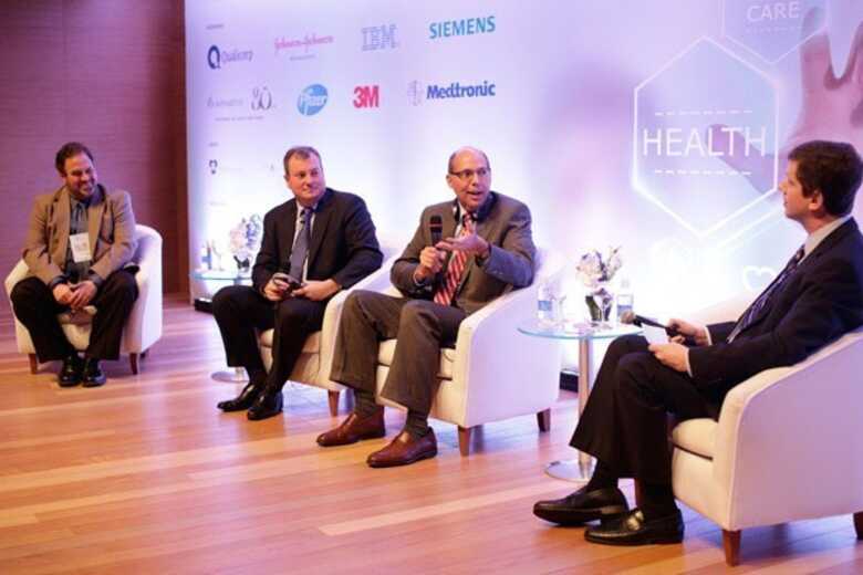 Sergio Borger, da IBM Brasil, Rob Merkel, da IBM, Kaveh Safavi, da consultoria Accenture e Eduardo Zlotnic, do Hospital Israelita Albert Einstein. (Foto: Patr&iacute;cia Sobrinho/Hospital Israelita Albert Ei