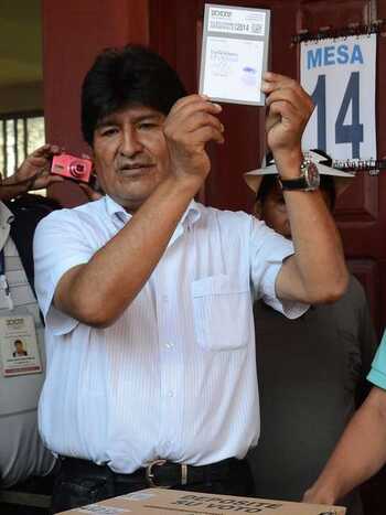 Evo Morales venceu as elei&ccedil;&otilde;es e vai exercer seu terceiro mandato. (Foto: Aizar Raldes/AFP)