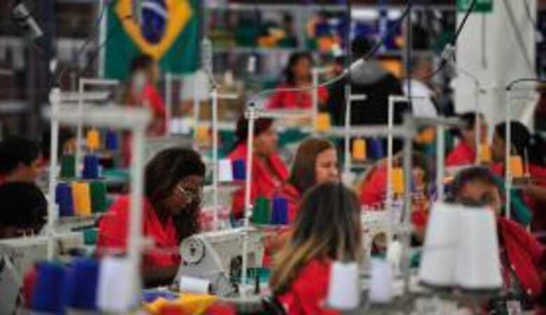 Produção industrial registra queda de 0,2% em setembro. (Foto: Marcelo Camargo/Agência Brasil)