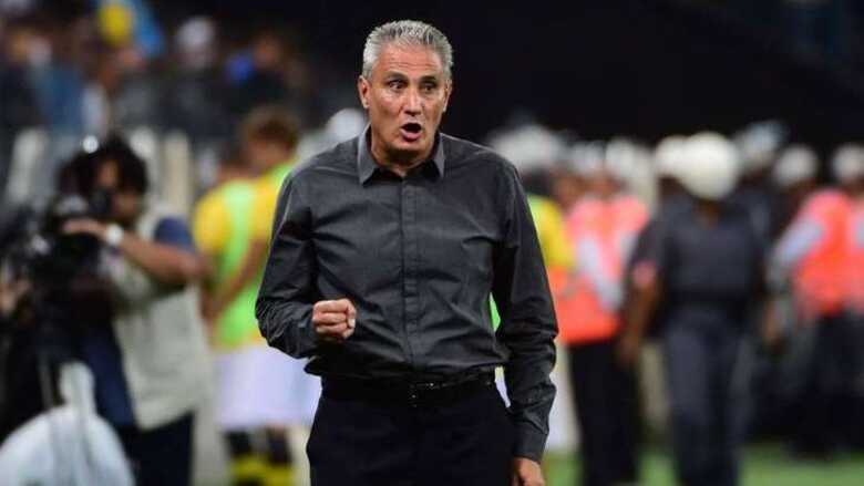 Tite durante o jogo entre Corinthians e São Bernardo na Arena. (Foto: Gazeta Press)