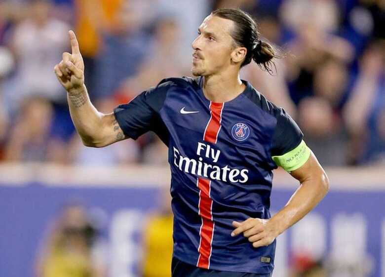 Ibra revelou que caso não fosse um jogador de futebol seu desejo era ser um lutador de MMA. (Foto: AFP)