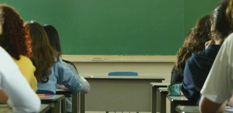 No Brasil, quase 40% dos jovens e adultos de 25 a 34 anos n&atilde;o conclu&iacute;ram o ensino m&eacute;dio (Imagem: reprodu&ccedil;&atilde;o)