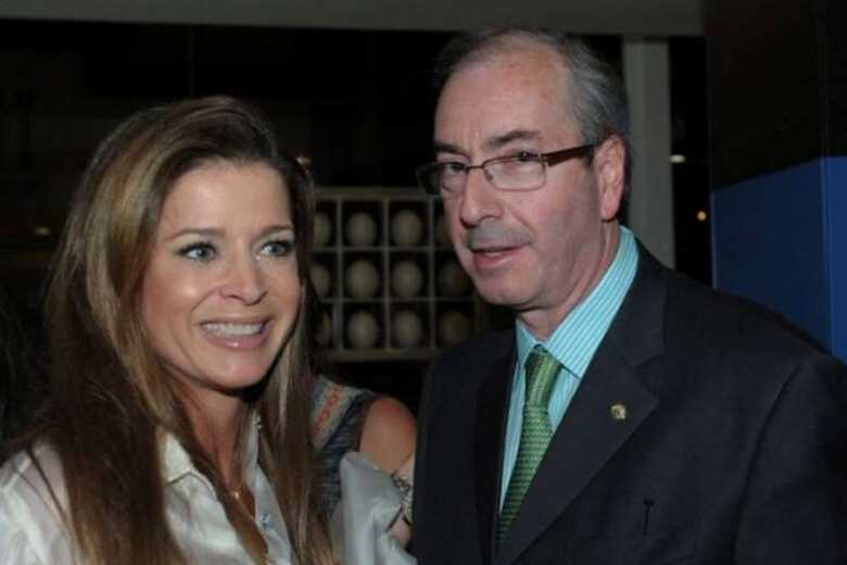 A jornalista Cláudia Cordeiro Cruz e o marido Eduardo Cunha (Imagem: reprodução)