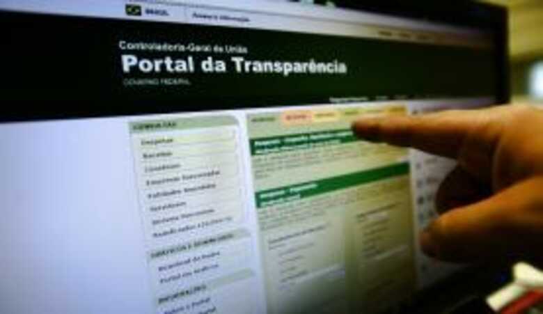 O Portal da Transparência registrou mais de 16 milhões de acessos em 2015 (Imagem: Marcelo Camargo/Agência Brasil)
