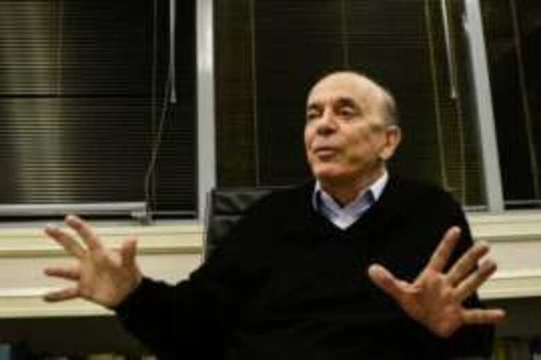 O senador Jos&eacute; Serra