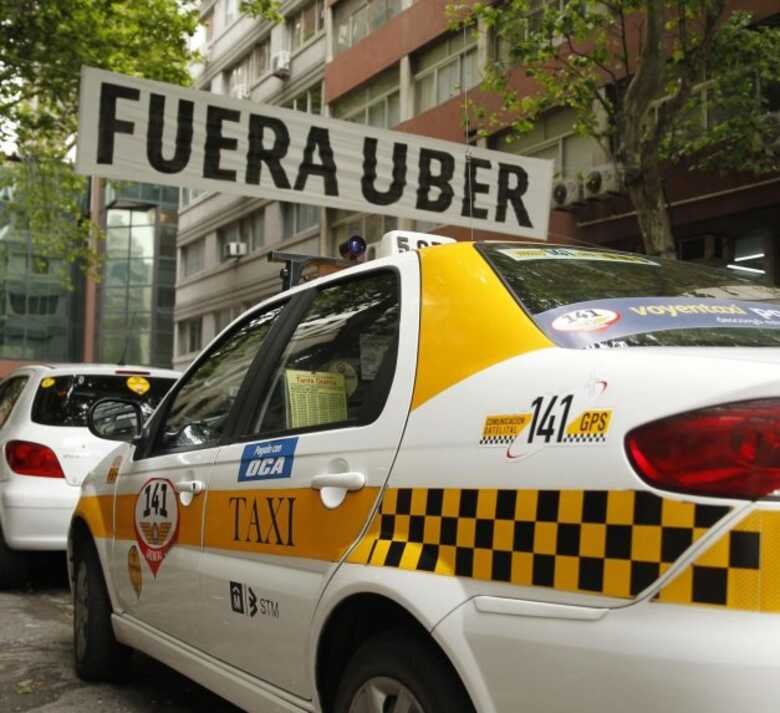 O Uber foi lançado em Buenos Aires no dia 12 de abril sob protestos de taxistas locais