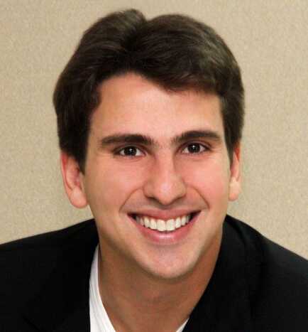 Referência da área de marketing digital, Kenneth Corrêa