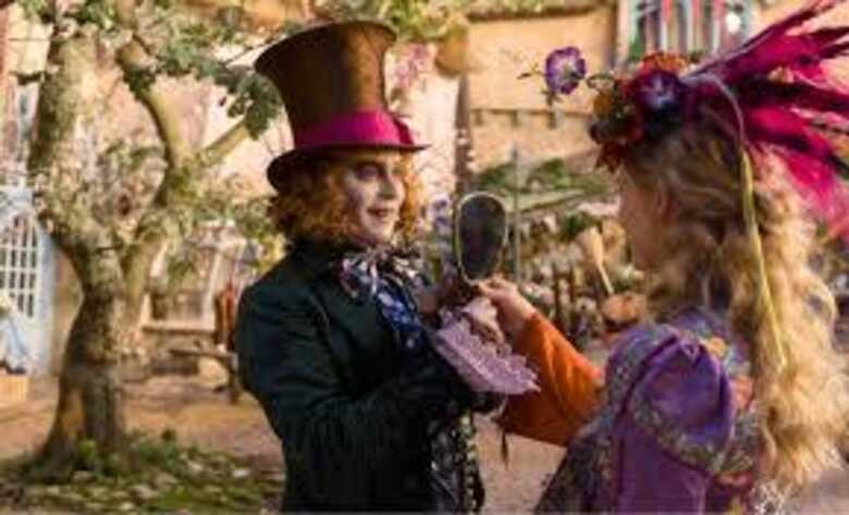 Johnny Depp mais uma vez não decepcionou em sua interpretação do "Chapeleiro Maluco"