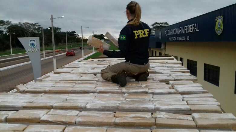 A droga estava em fundo falso dentro do caminh&atilde;o