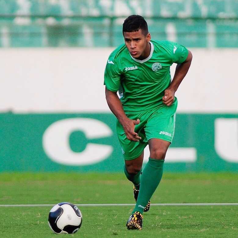 Pedro Henrique Braga é atacante do time profissional de futebol do Guarani