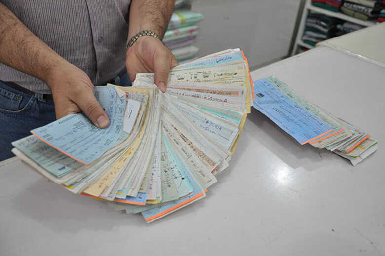 Segundo a Serasa, 1.208.897 cheques foram devolvidos em maio