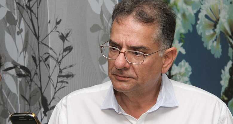 O secretário estadual de Saúde, Nelson Tavares