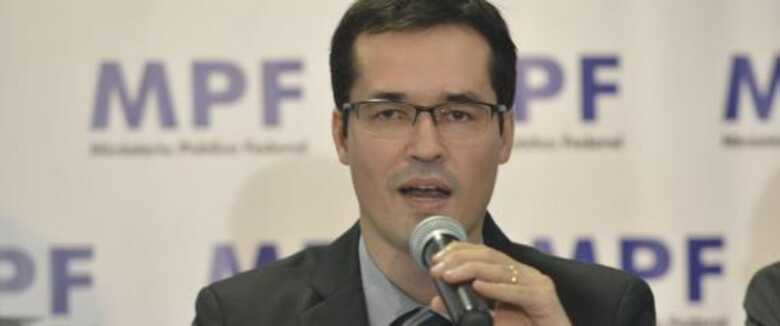 Mesmo com interferências, a investigação continua avançando, garantiu o procurador