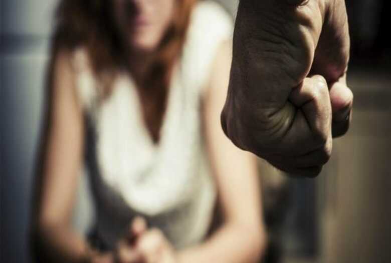 A mesa debaterá a violência contra a mulher