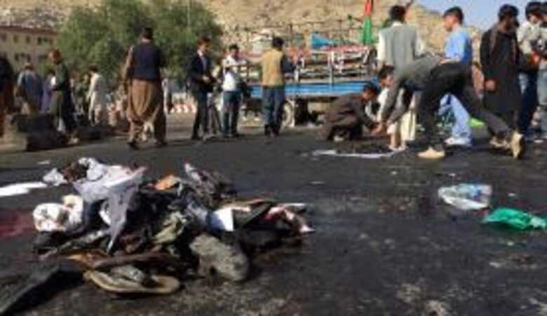 Atentado do Estado Islâmico em Cabul, no Afeganistão, deixa mais de 60 mortos