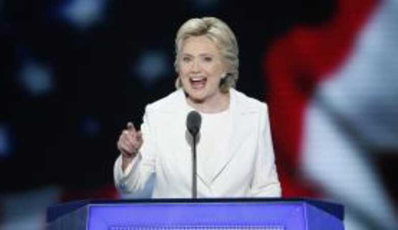 Hillary Clinton foi oficialmente nomeada como candidata do Partido Democrata na disputa à Presidência dos Estados Unidos