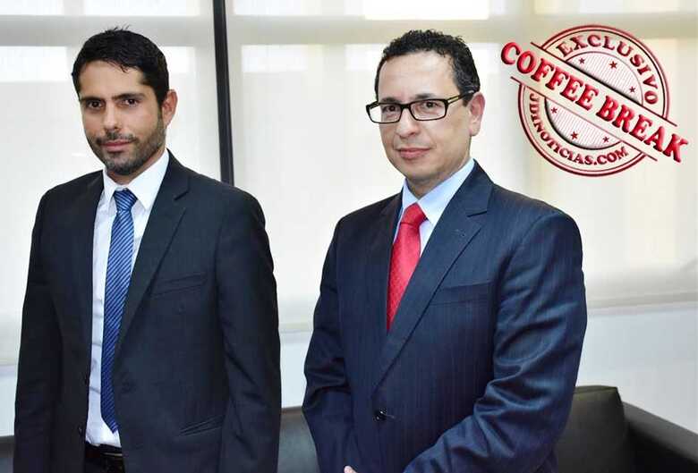 O promotor Marcos Alex e o procurador geral de Justiça, Paulo Passos