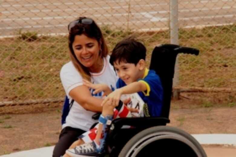 Val&eacute;ria tamb&eacute;m &eacute; t&eacute;cnica no projeto Fam&iacute;lia Escola da Semed