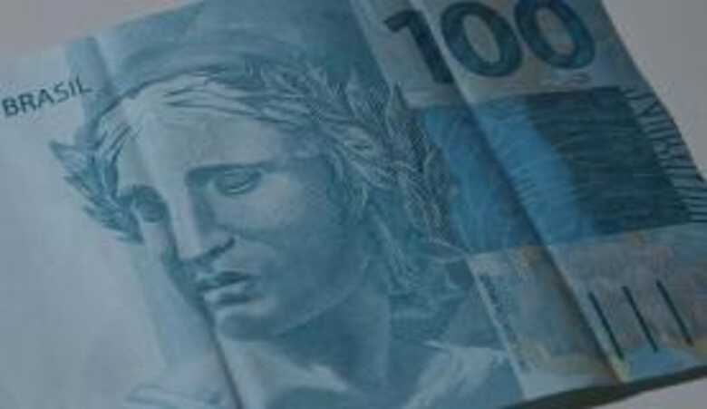 Arrecadação federal de impostos federais somou R$ 617,257 bilhões no primeiro semestre, com queda real de 7,33%