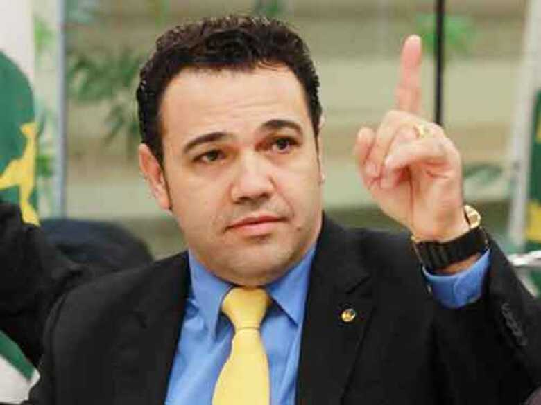 Feliciano continua em sil&ecirc;ncio