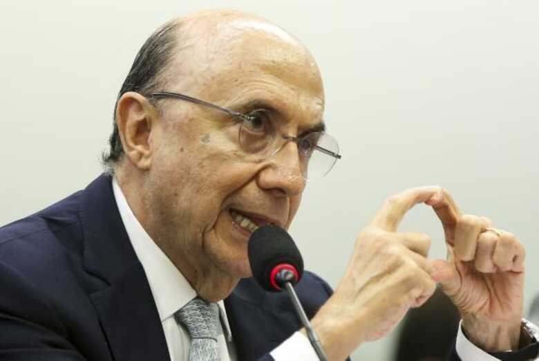 Ministro Henrique Meirelles disse, na Câmara, que crise econômica “atinge as pessoas de renda mais baixa”
