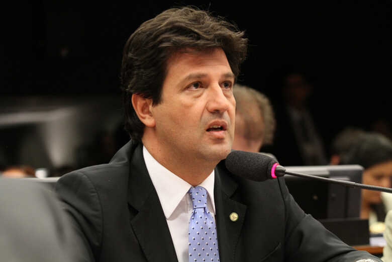 Sem negar, Mandetta considera "tarde" para amarrar candidatura agora