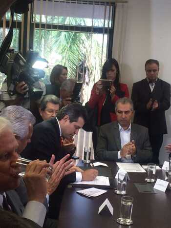 Ministro de Transportes participou de assinatura de duplicação da BR 163