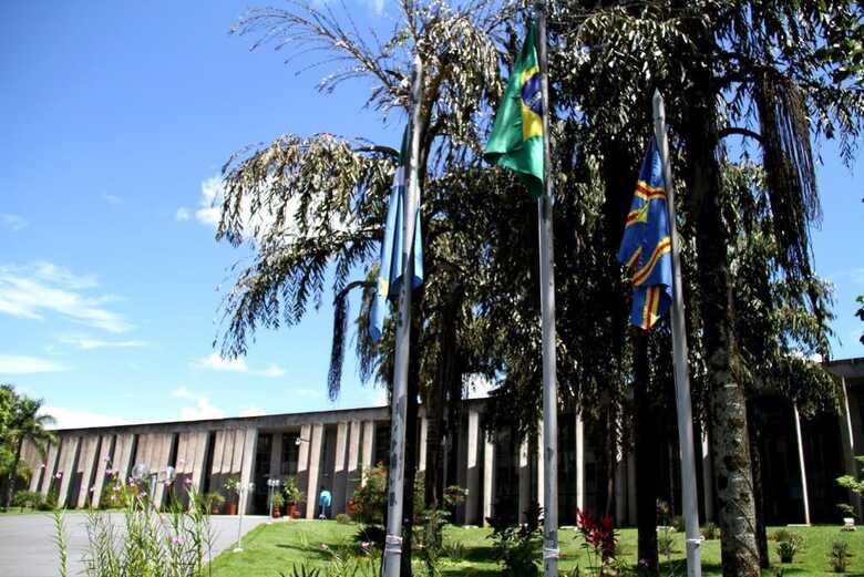 A Assembleia Legislativa tem sua sede no Palácio Guaicurus, localizado no Parque dos Poderes