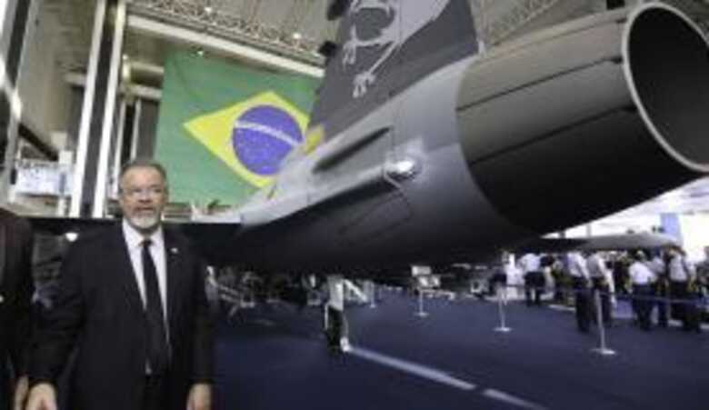 O ministro da Defesa, Raul Jungmann, participa da abertura da 4ª Mostra BID Brasil, evento da indústria de defesa brasileira