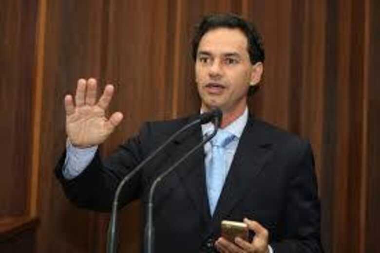 Candidato Marquinhos Trad realiza atividade parlamentar pela manh&atilde;