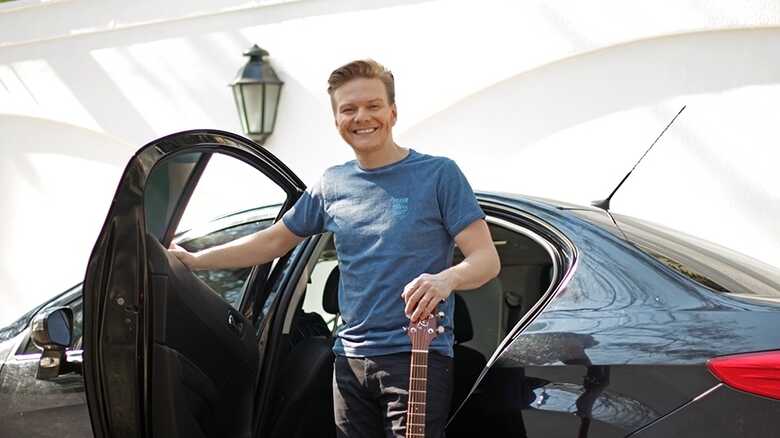 O cantor sertanejo Michel Teló foi o primeiro a utilizar o serviço na Capital