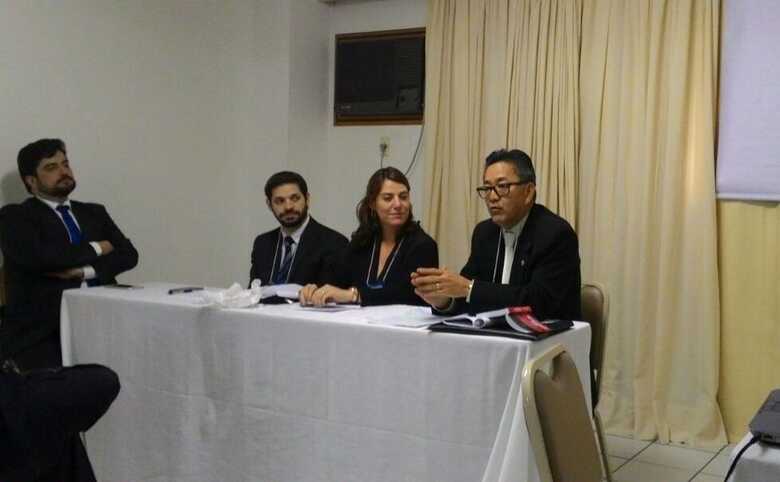 O diretor de Comunica&ccedil;&atilde;o da APREMS, Nilton Kurachi, apresentando sua tese