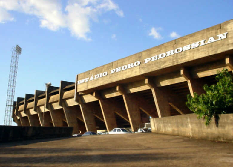 Estádio poderá não ser liberado a tempo do início do Estadual