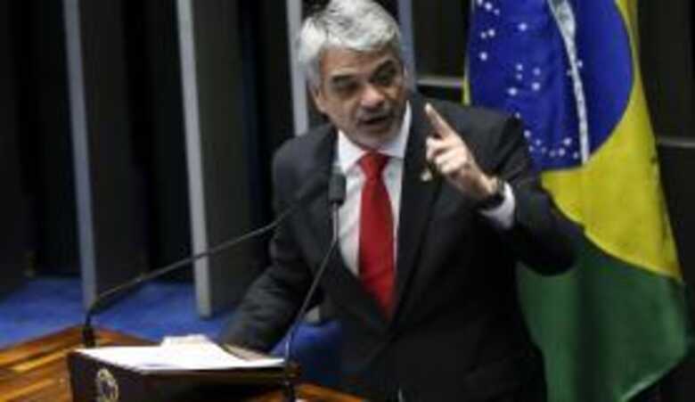 PEC do Teto dos Gastos é inconstitucional, diz o senador Humberto Costa