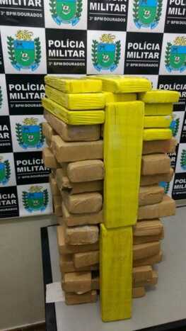 Os 56 tabletes eram transportados em malas de viajens