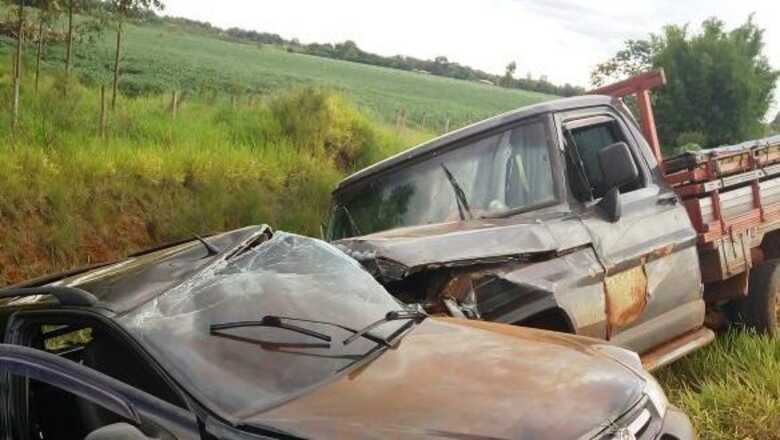 Os ve&iacute;culos ficara mcompletamente destru&iacute;dos