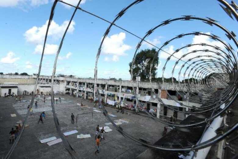 A guerra de facções mo Amazonas e em Roraima expôs a fragilidade do sistema penitenciário do Brasil