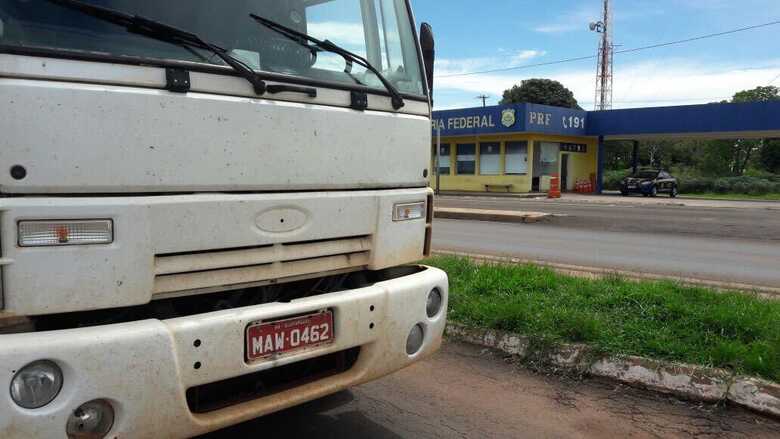 Veículo está apreendido na PRF de Campo Grande