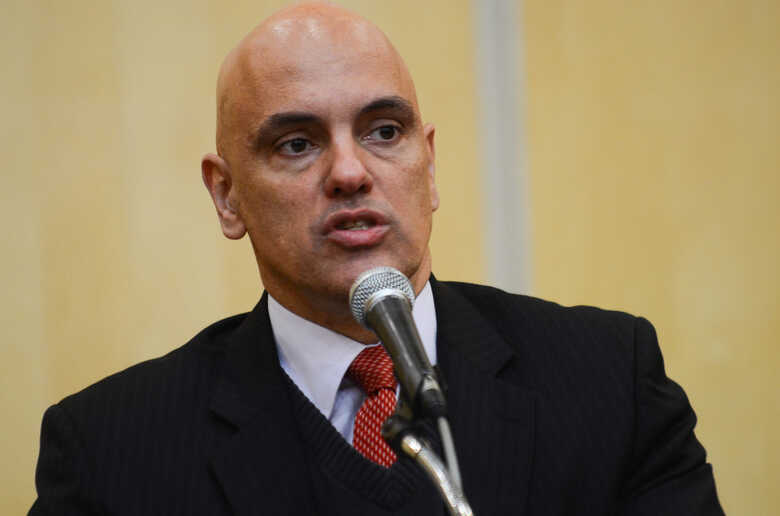 Durante a sabatina, os senadores questionam o indicado sobre diversos assuntos considerados relevantes para o país e tiram dúvidas sobre seu currículo