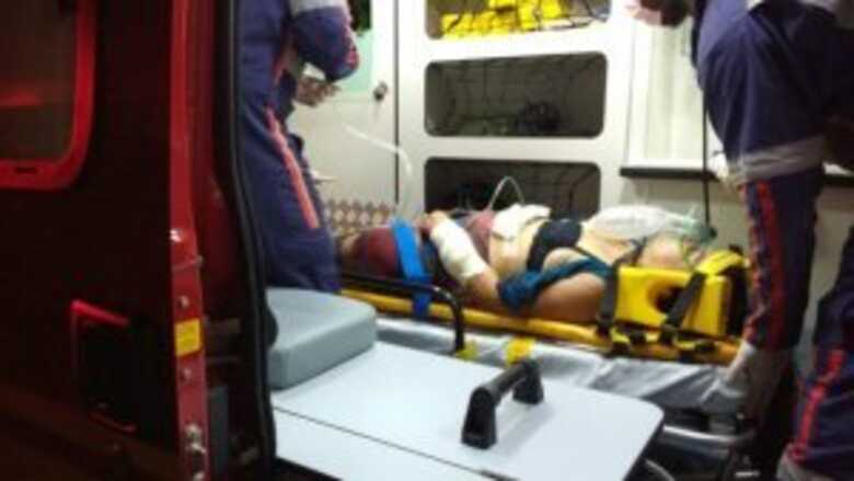 A vítima foi socorrida e encaminhada para o Hospital da Vida