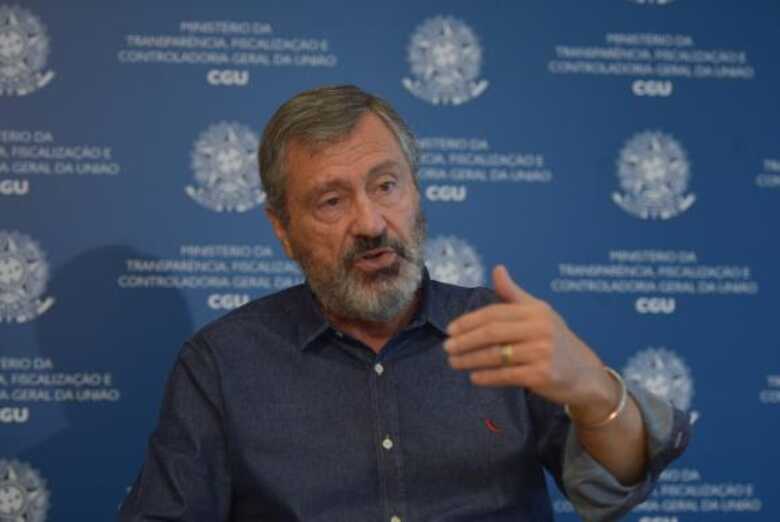 A reuni&atilde;o abordar&aacute; temas como a coopera&ccedil;&atilde;o internacional para enfrentamento a crimes financeiros internacionais, como a lavagem de dinheiro, disse  o ministro Torquato Jardim