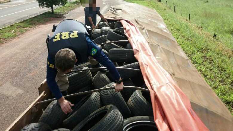 Somaram 2,3 mil unidades de pneus contrabandeados