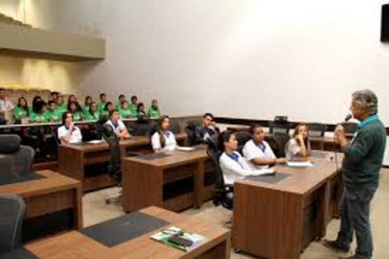 Nesta edição, segundo dados da Escola do Legislativo, foram 48 estudantes eleitos