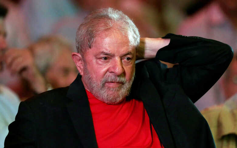 De acordo com o PT, mesmo preso, Lula será candidato