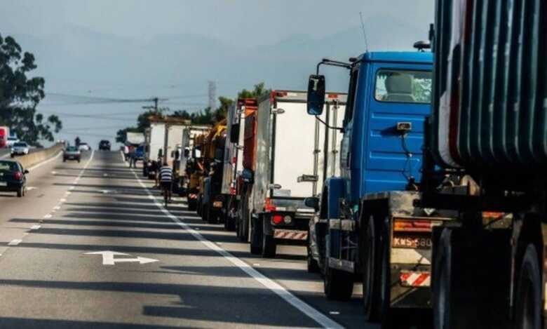 A reintegração de posse atende um pedido de desobstrução feito pela Autopista Fluminense