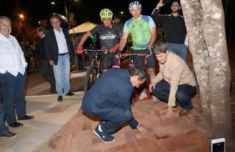 Solenidade de lançamento da ciclovia